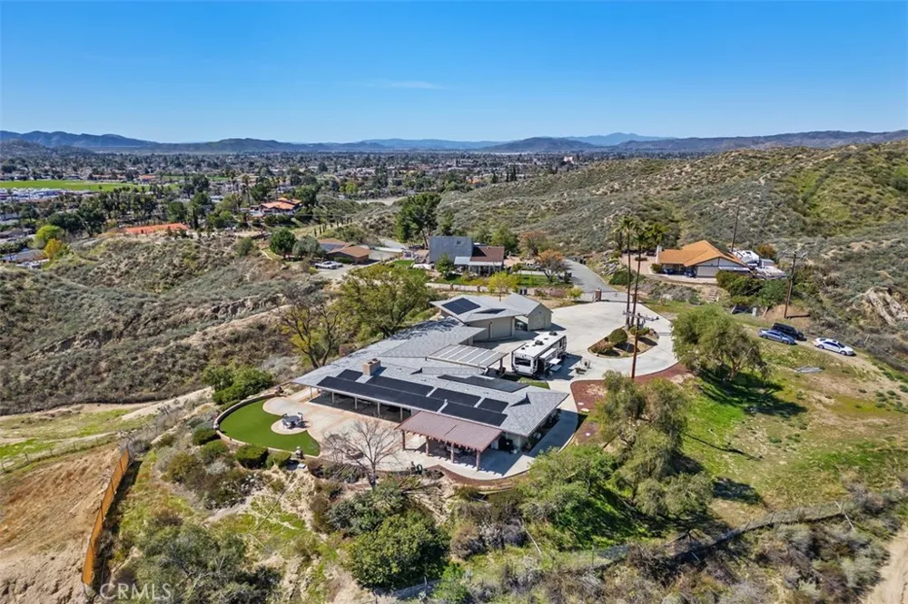 300 Anderson Drive Hemet, CA 92544