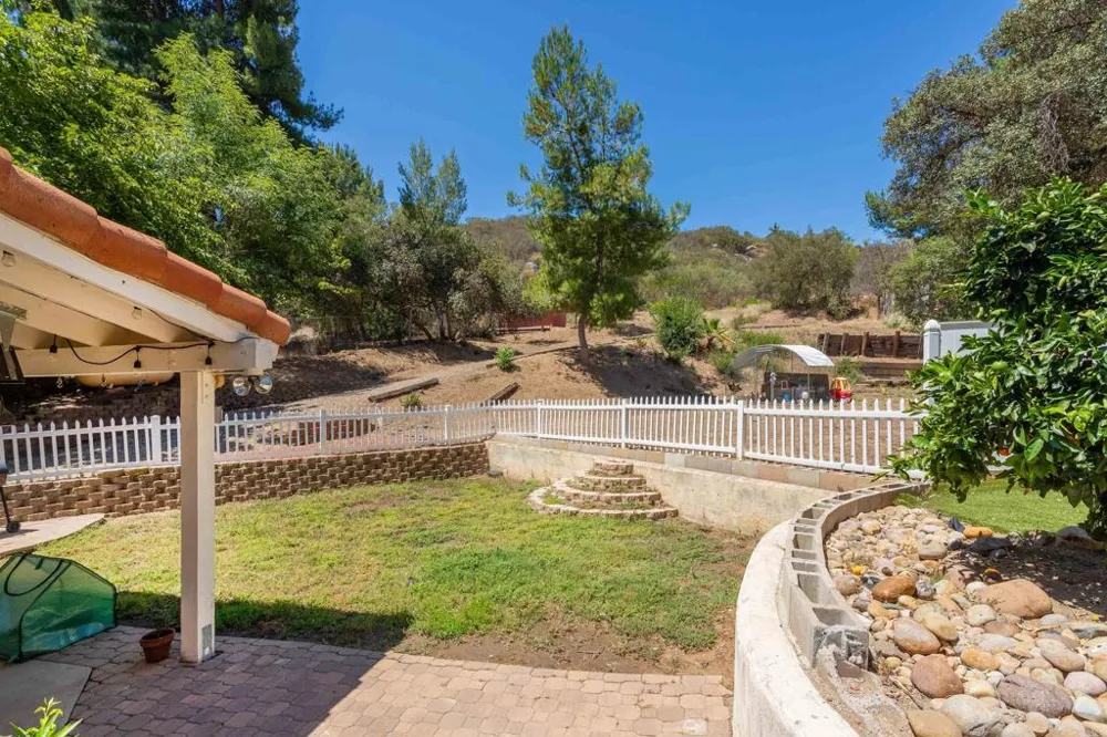23945 Nectar Way Ramona, CA 92065