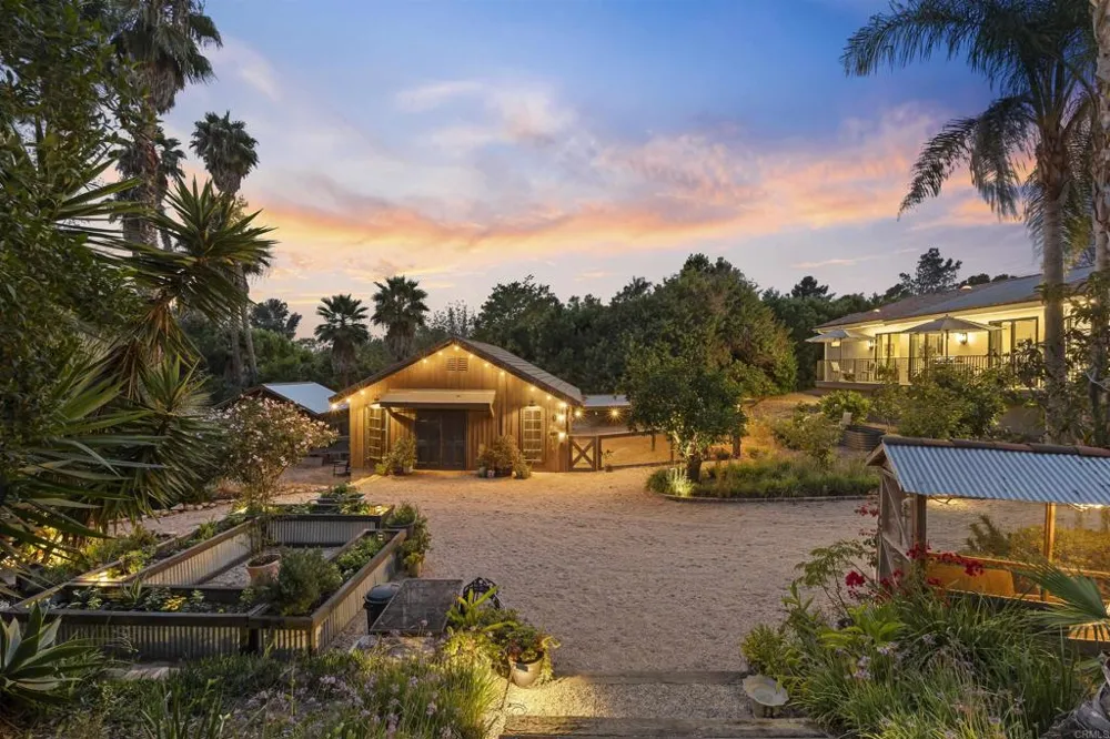 17940 Avenida Alondra Rancho Santa Fe, CA 92067