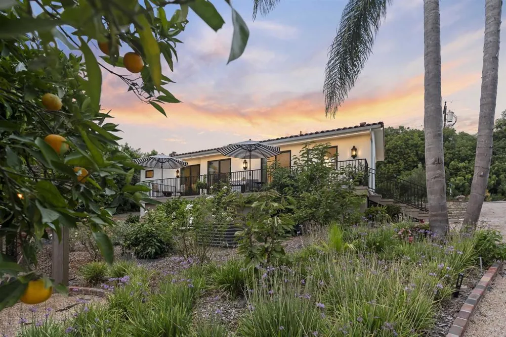 17940 Avenida Alondra Rancho Santa Fe, CA 92067