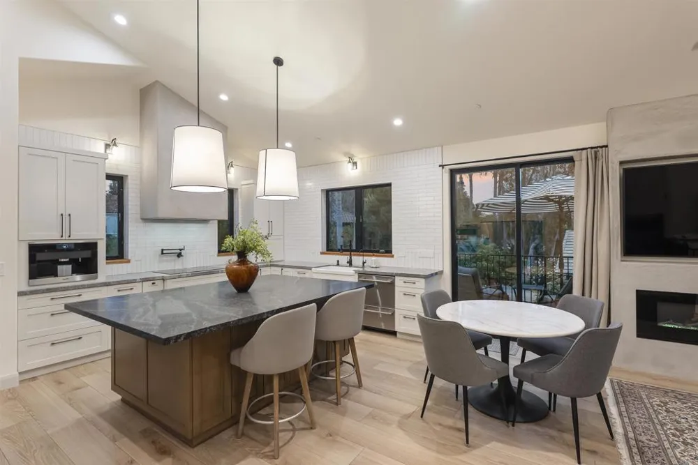 17940 Avenida Alondra Rancho Santa Fe, CA 92067
