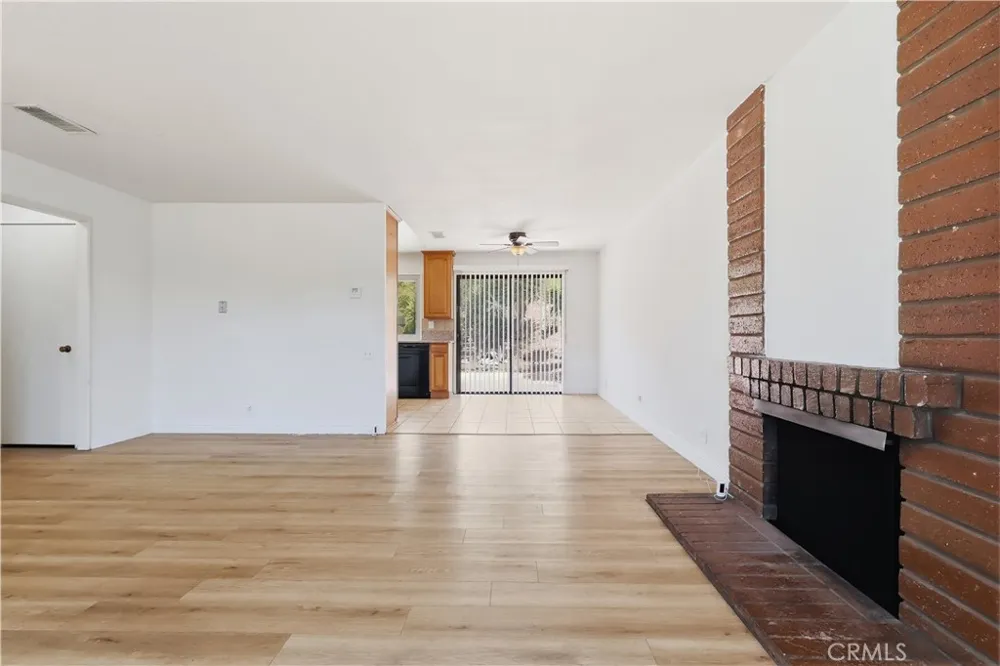 23616 Soresina Laguna Hills, CA 92653