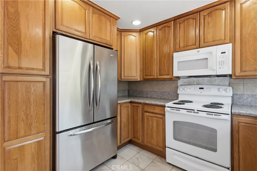 23616 Soresina Laguna Hills, CA 92653