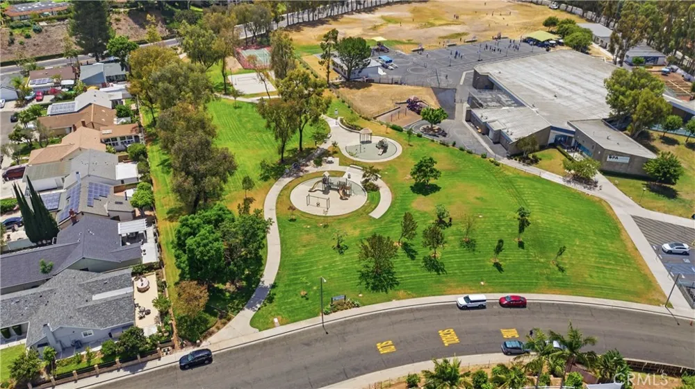 23616 Soresina Laguna Hills, CA 92653