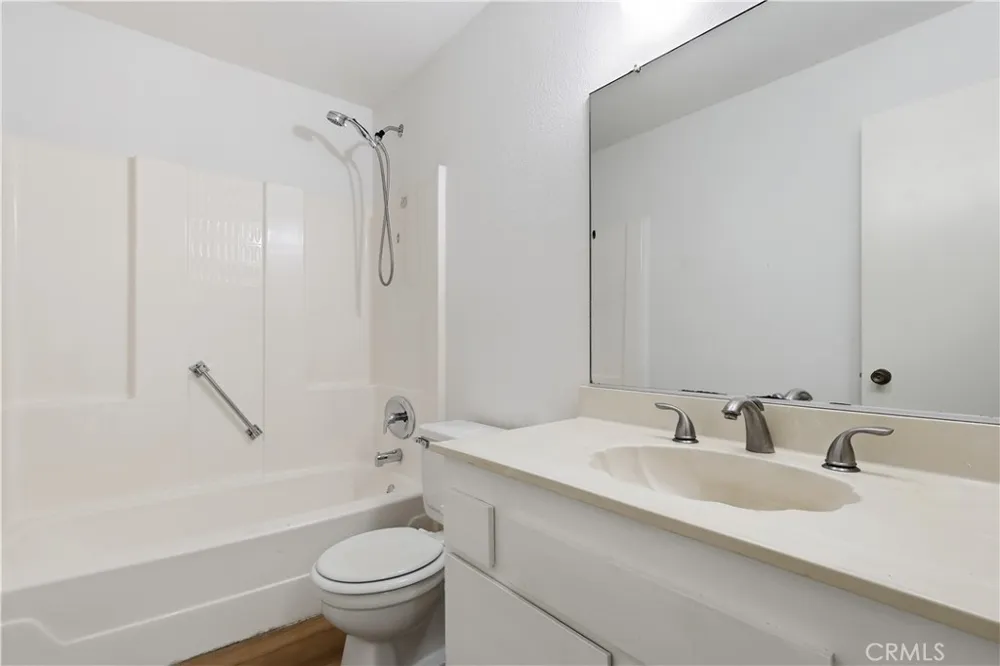 23616 Soresina Laguna Hills, CA 92653