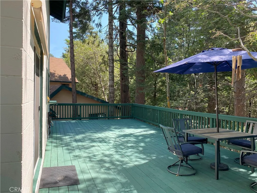 939 Canyon Lake Arrowhead, CA 92326