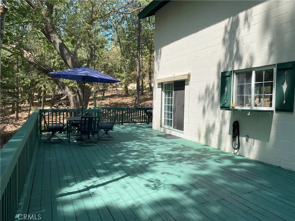 939 Canyon Lake Arrowhead, CA 92326