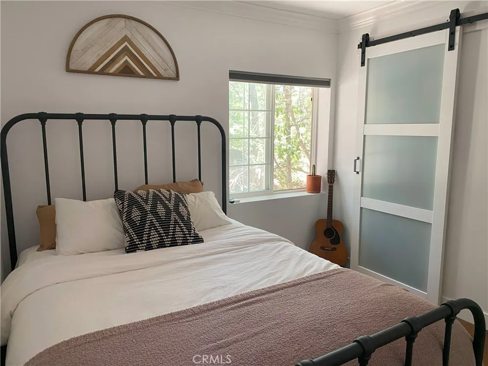 939 Canyon Lake Arrowhead, CA 92326