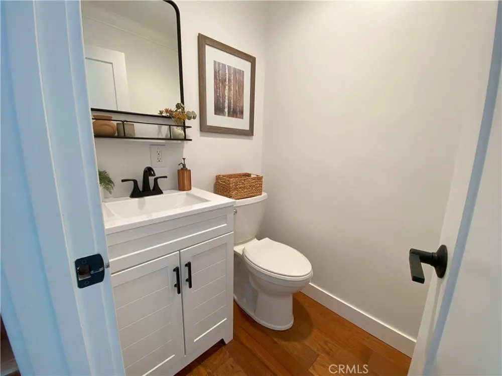 939 Canyon Lake Arrowhead, CA 92326