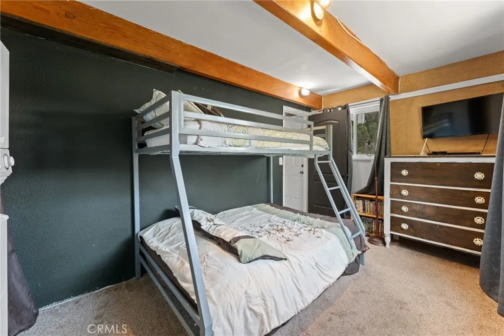29199 Lake Brook Cedar Glen, CA 92321
