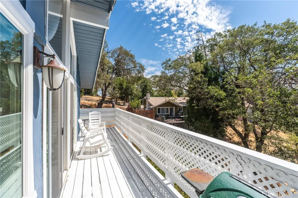 29199 Lake Brook Cedar Glen, CA 92321