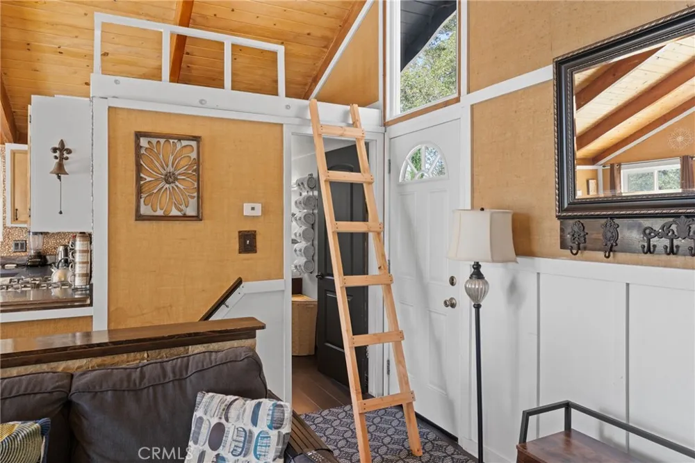 29199 Lake Brook Cedar Glen, CA 92321