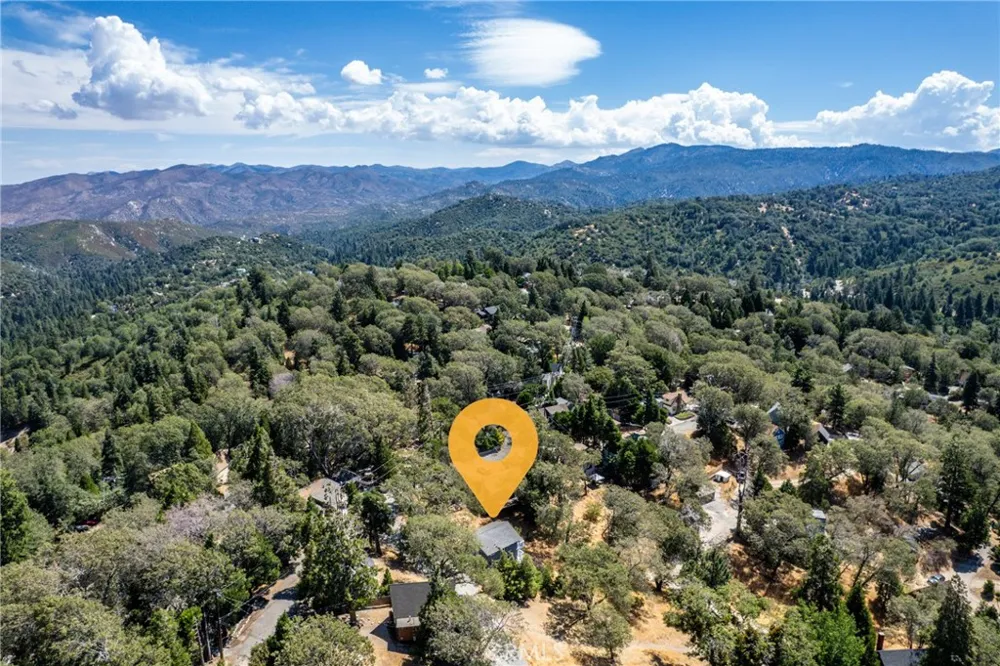 29199 Lake Brook Cedar Glen, CA 92321