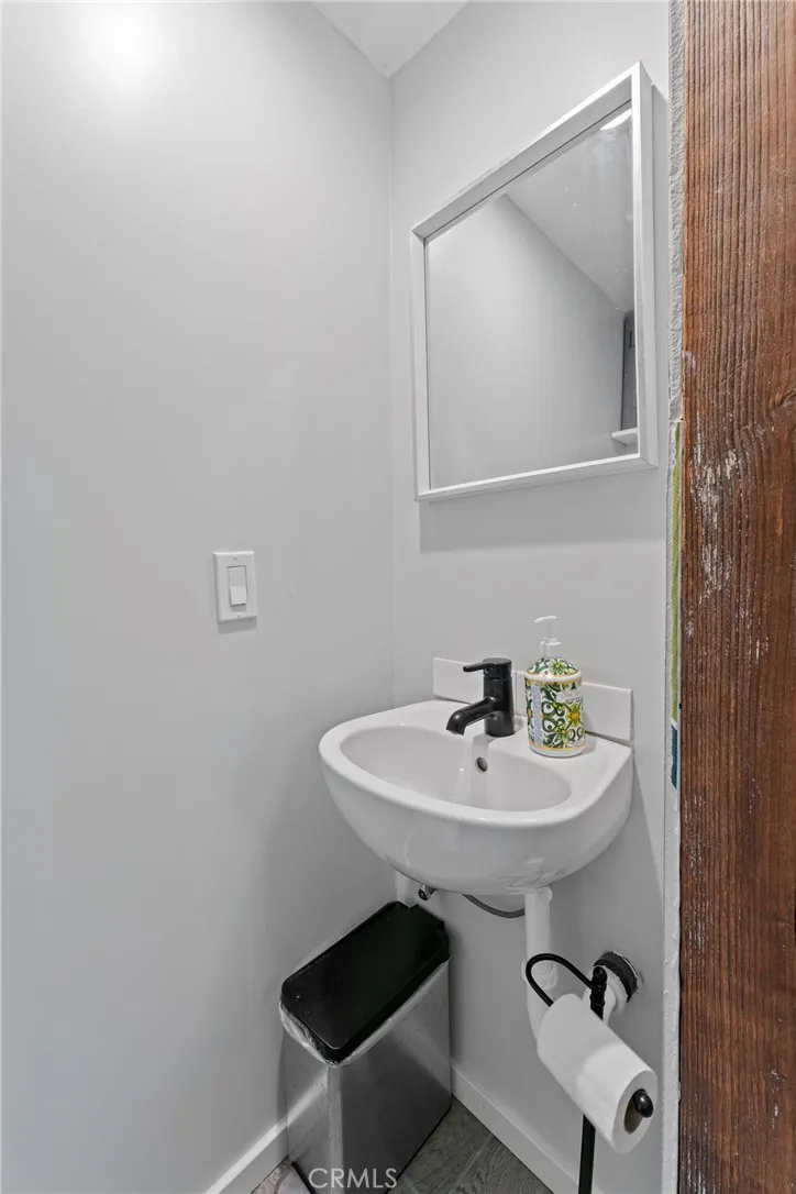 29199 Lake Brook Cedar Glen, CA 92321