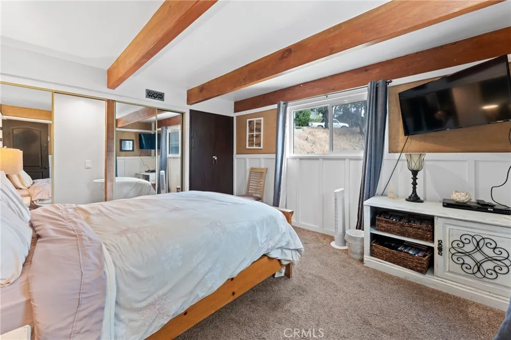 29199 Lake Brook Cedar Glen, CA 92321