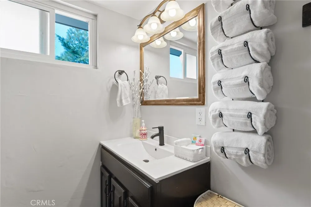 29199 Lake Brook Cedar Glen, CA 92321