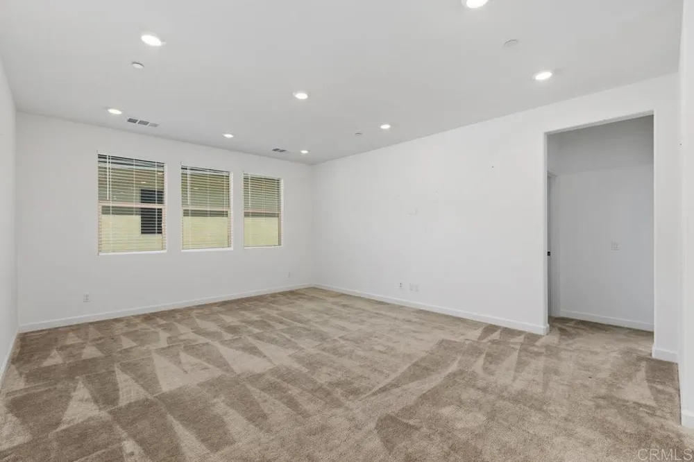 702 Westbrook Loop San Marcos, CA 92078