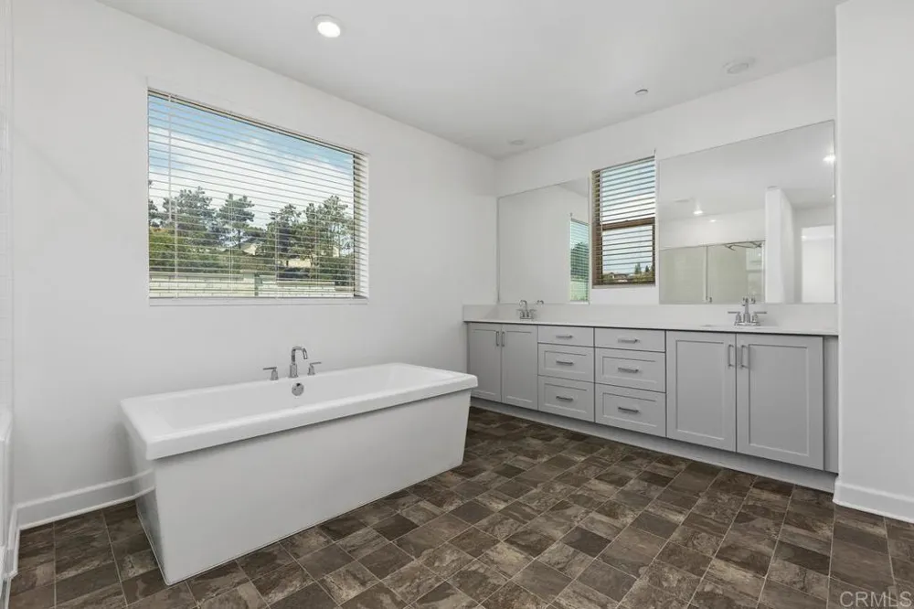 702 Westbrook Loop San Marcos, CA 92078