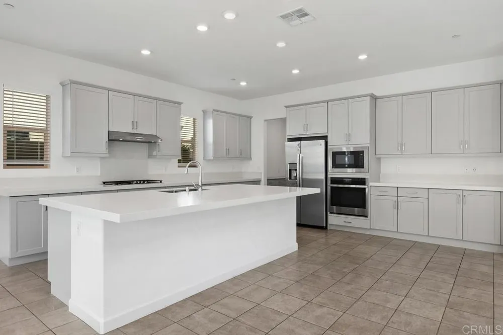 702 Westbrook Loop San Marcos, CA 92078