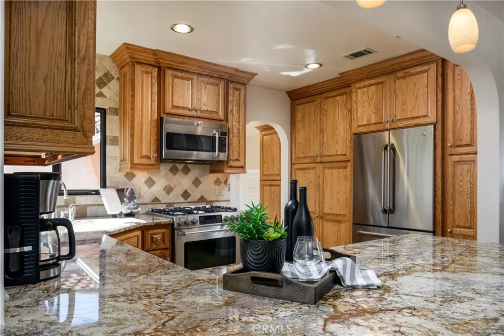 1553 Amate La Habra Heights, CA 90631