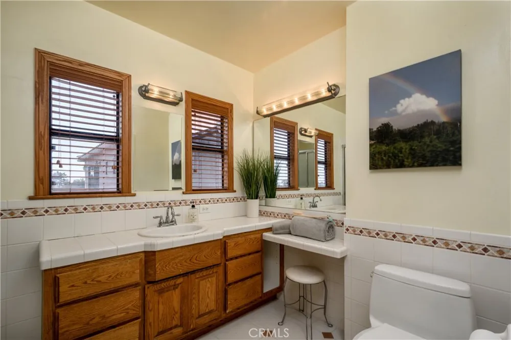 1553 Amate La Habra Heights, CA 90631