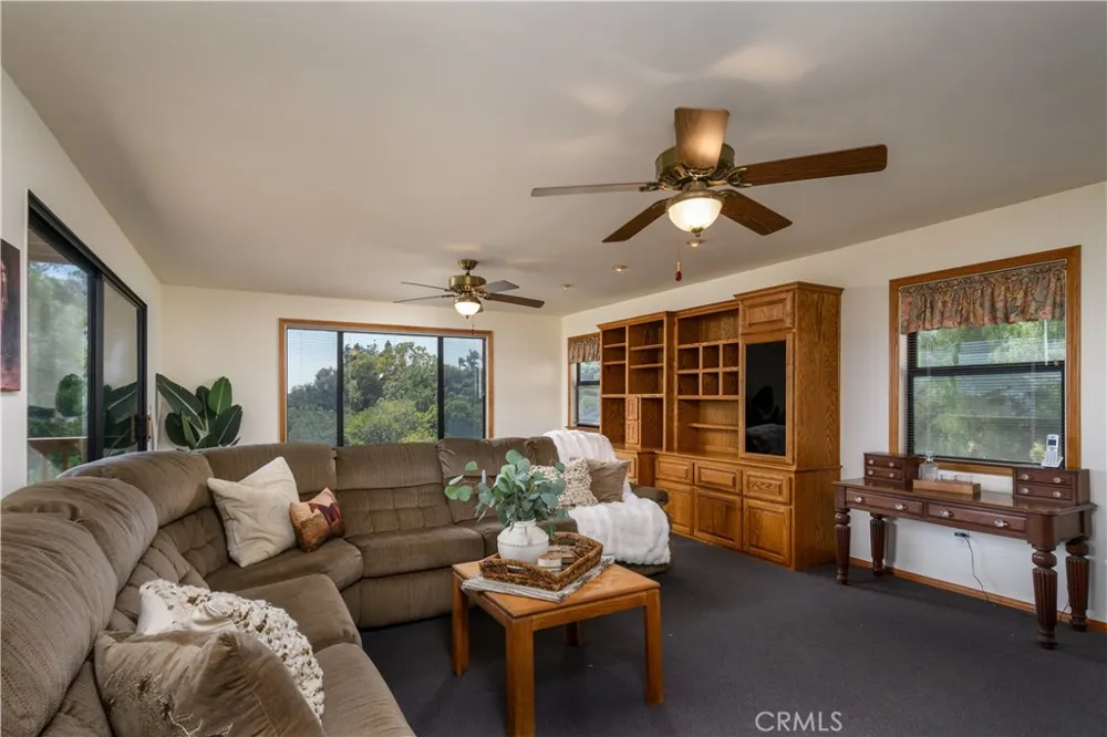 1553 Amate La Habra Heights, CA 90631