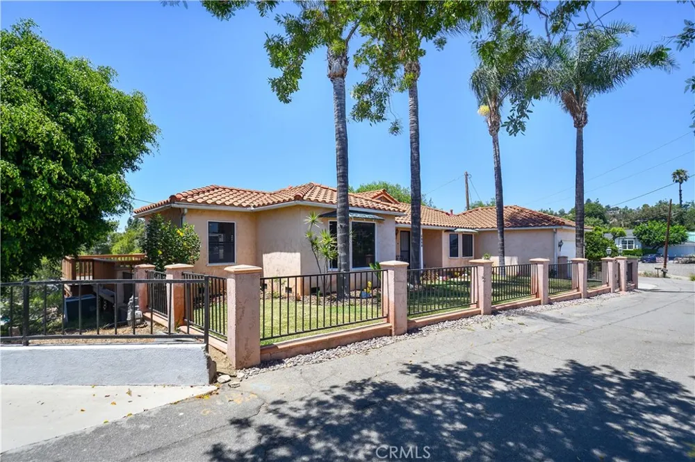 1553 Amate La Habra Heights, CA 90631
