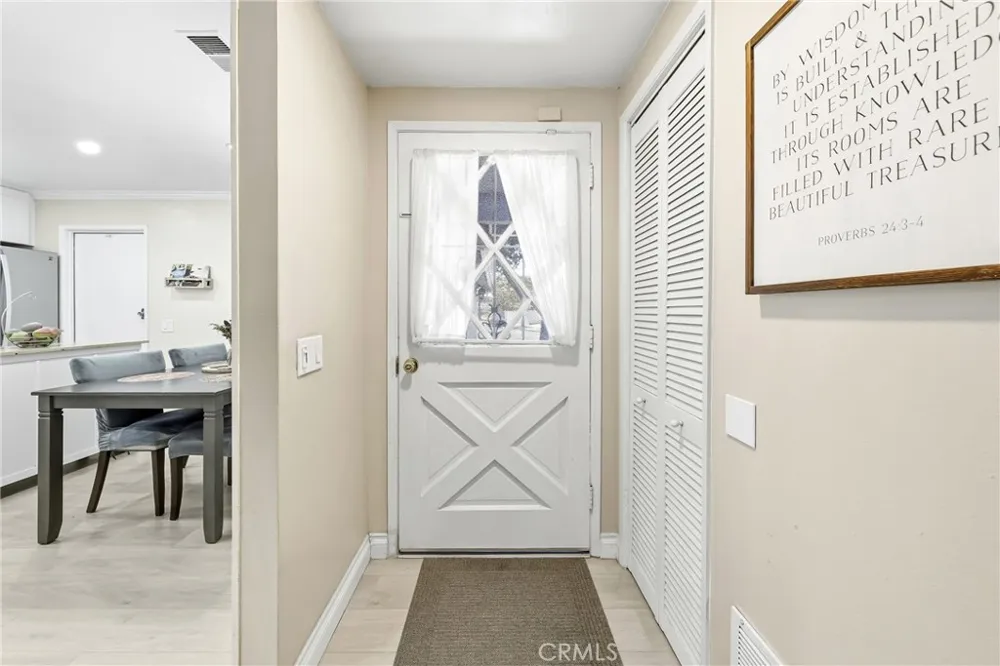 4201 W Oak Fullerton, CA 92833