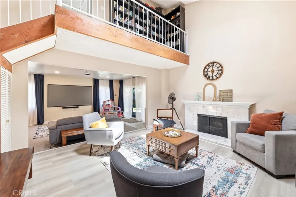 4201 W Oak Fullerton, CA 92833