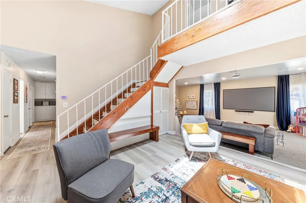 4201 W Oak Fullerton, CA 92833