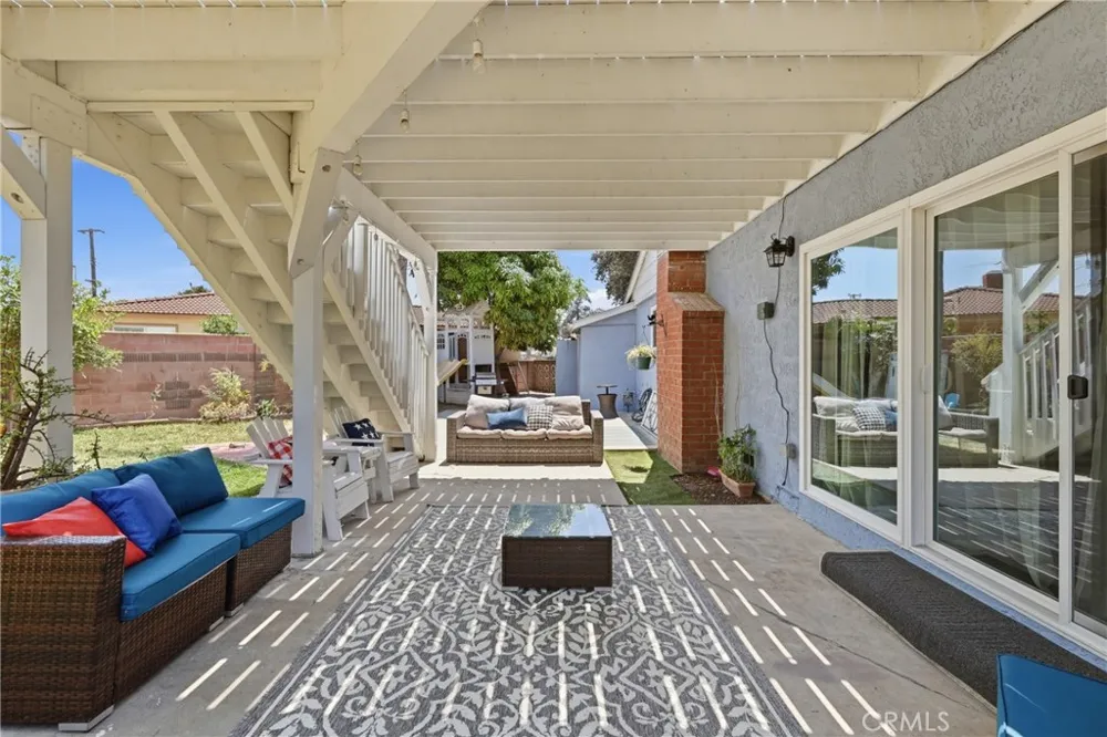 4201 W Oak Fullerton, CA 92833
