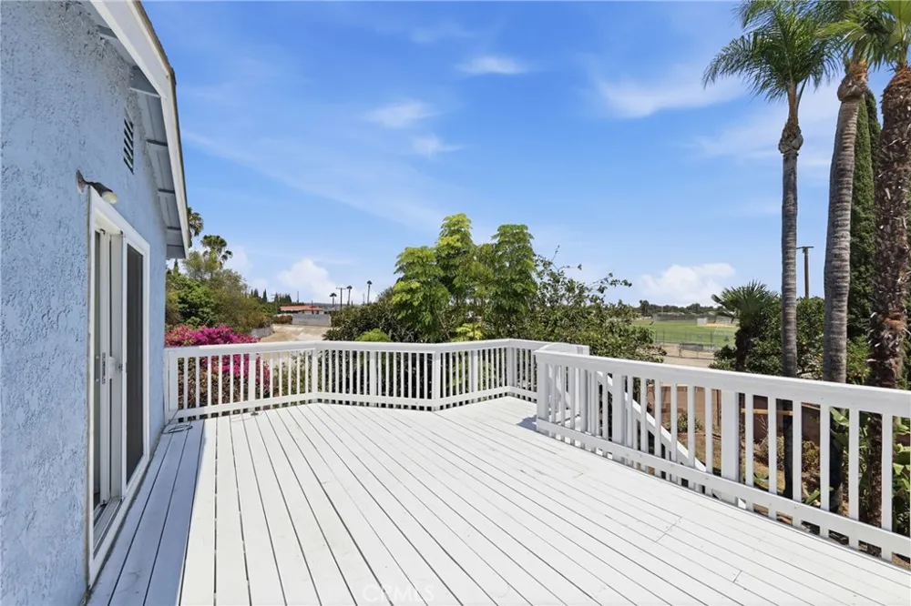 4201 W Oak Fullerton, CA 92833