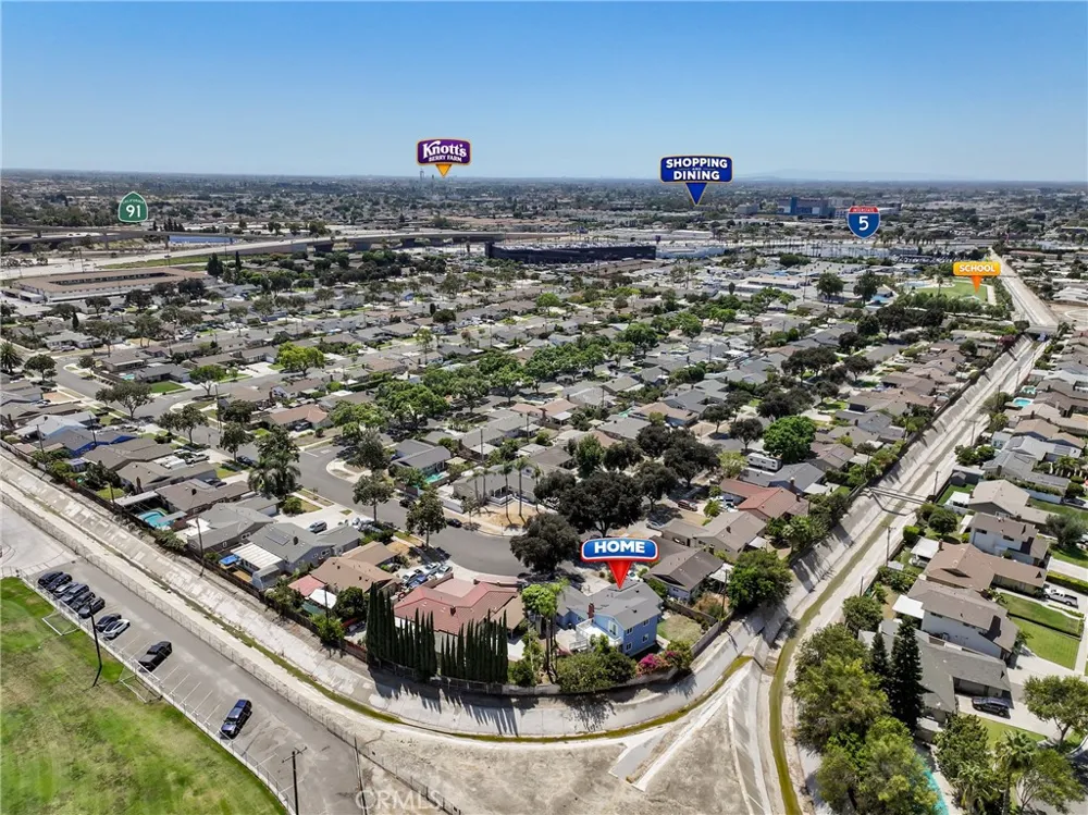 4201 W Oak Fullerton, CA 92833