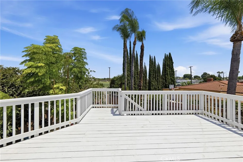 4201 W Oak Fullerton, CA 92833