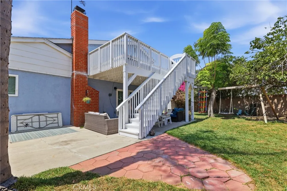 4201 W Oak Fullerton, CA 92833