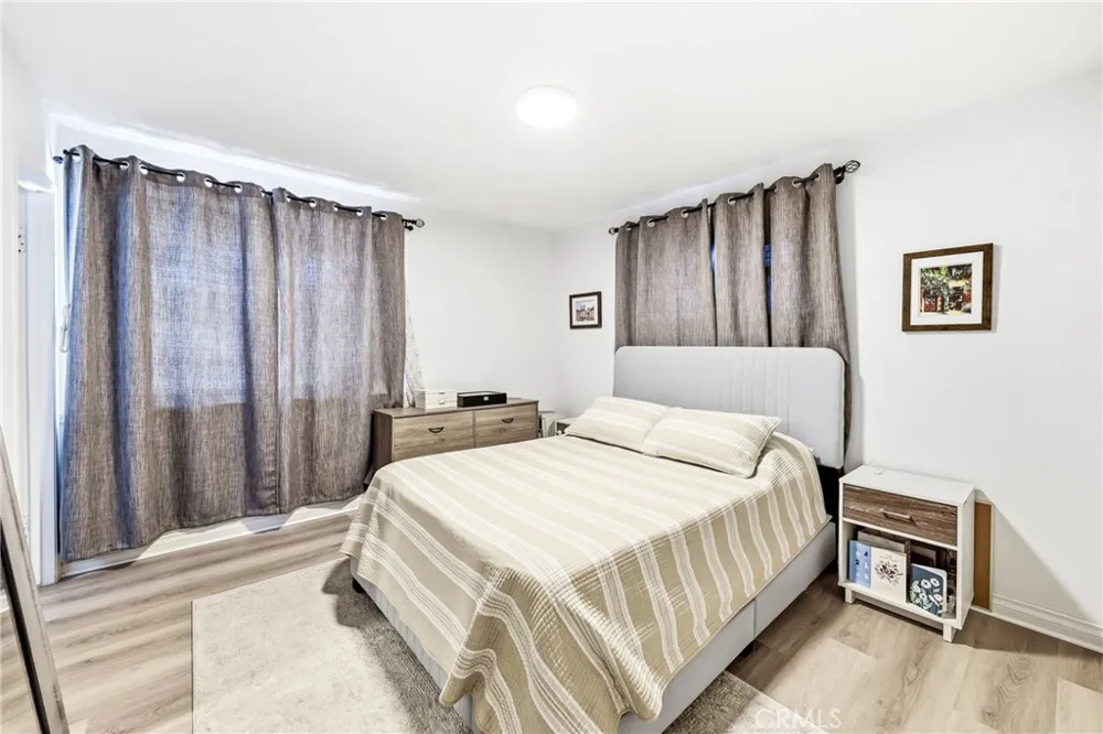 4201 W Oak Fullerton, CA 92833