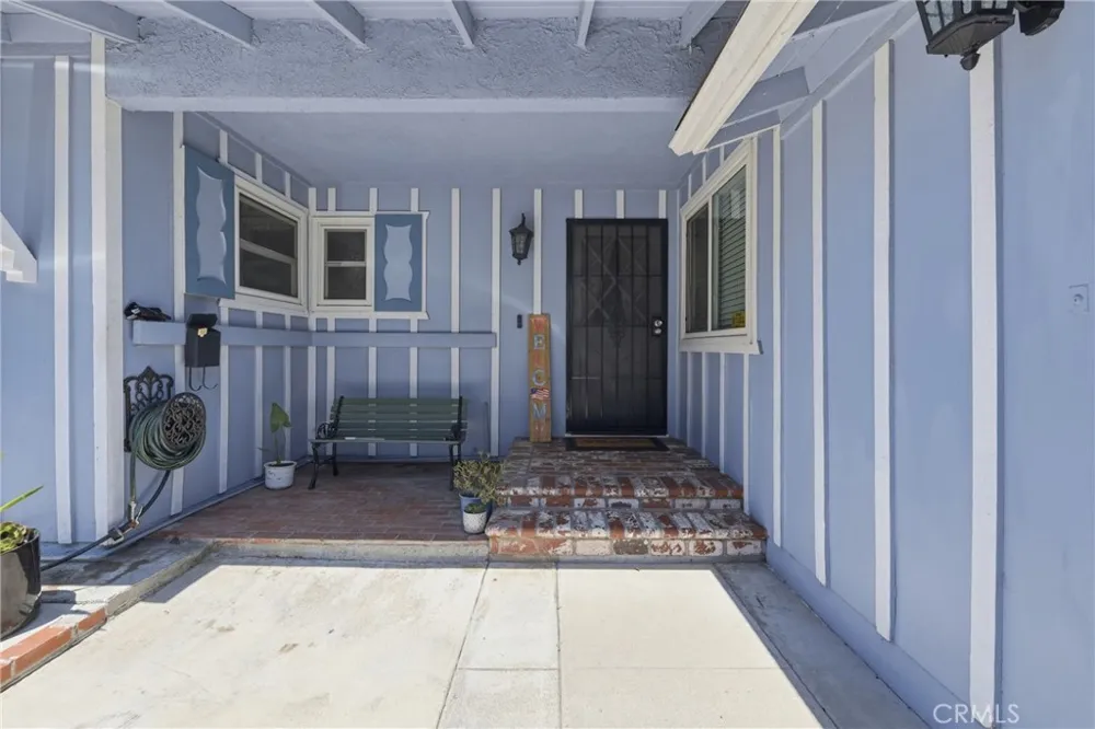 4201 W Oak Fullerton, CA 92833
