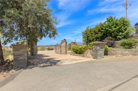 1475 Rim Rock Drive