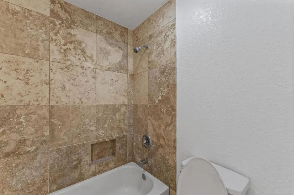 390 E Madison Avenue #H El Cajon, CA 92020