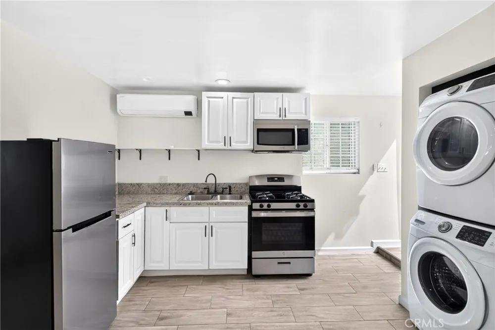 13238 Premiere Avenue Downey, CA 90242