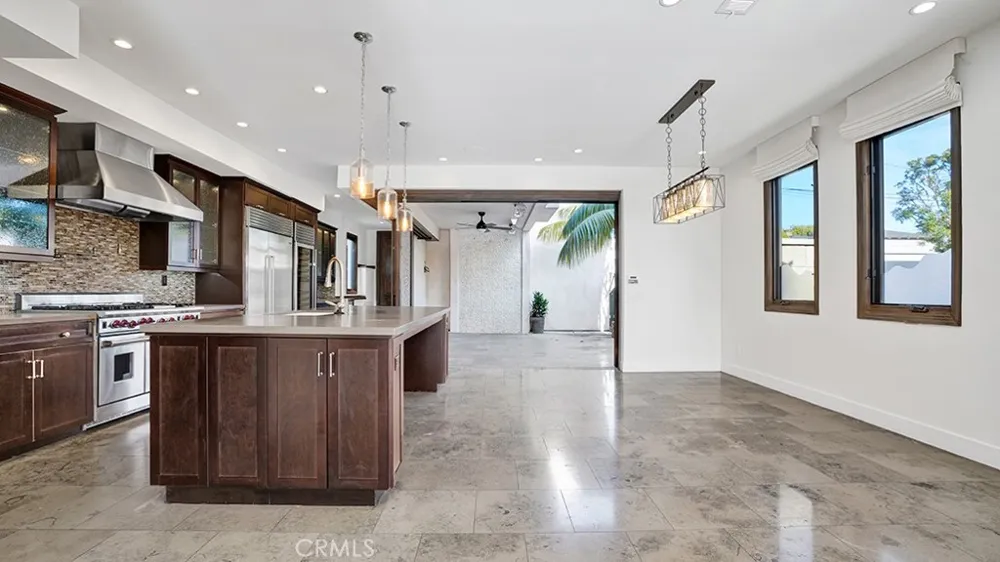243 Poppy Avenue Corona del Mar, CA 92625