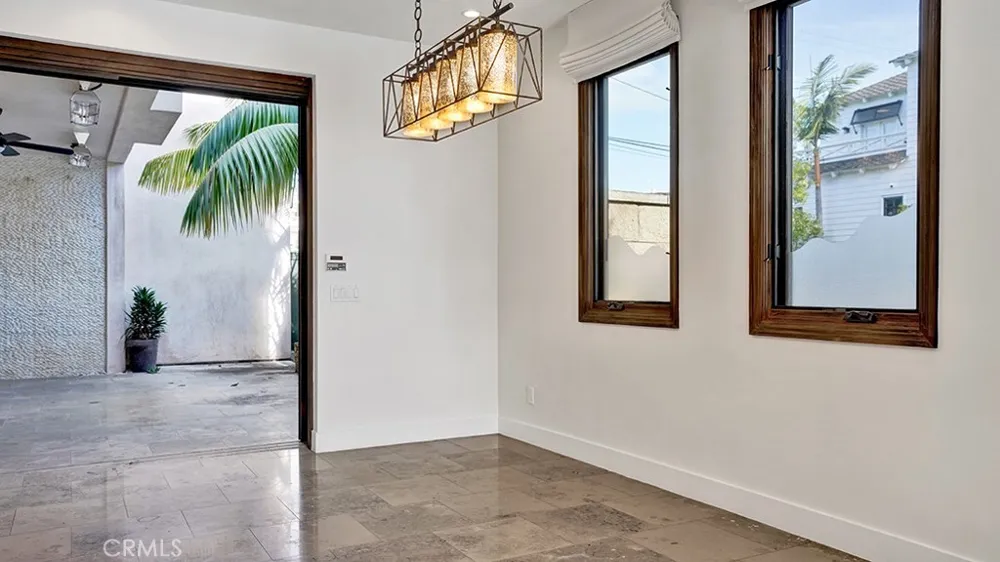243 Poppy Avenue Corona del Mar, CA 92625