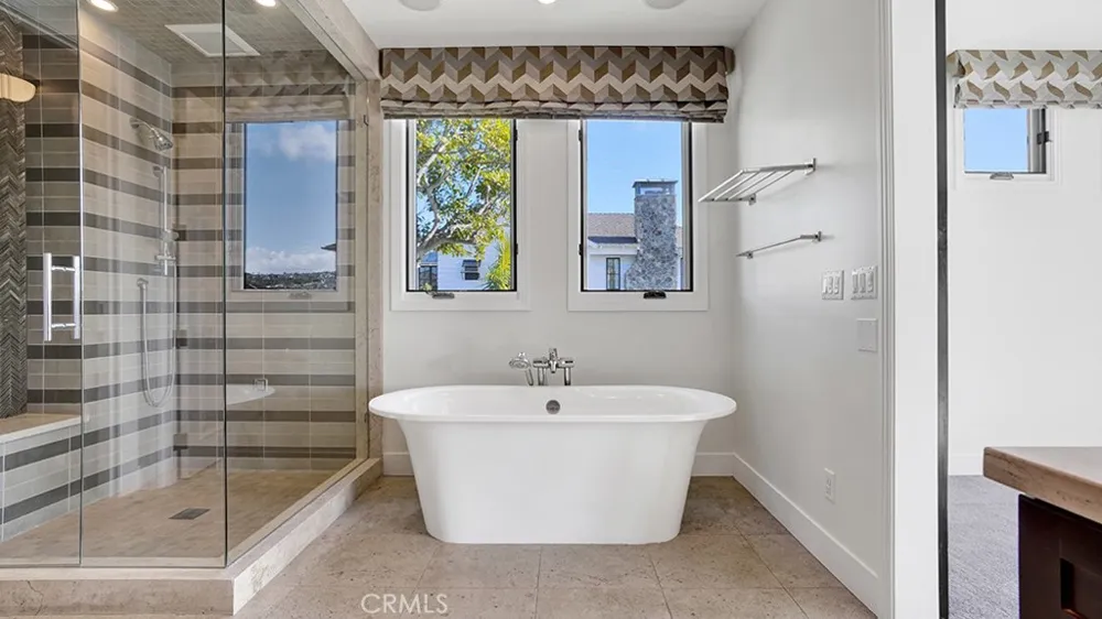 243 Poppy Avenue Corona del Mar, CA 92625