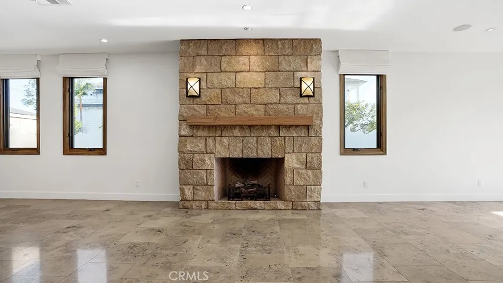 243 Poppy Avenue Corona del Mar, CA 92625