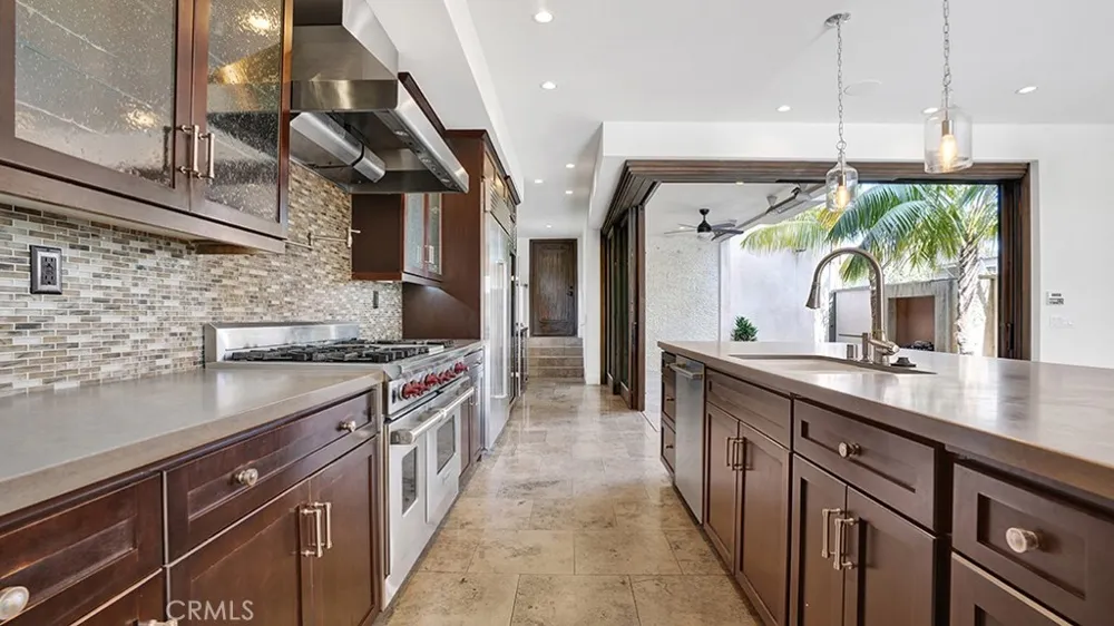 243 Poppy Avenue Corona del Mar, CA 92625