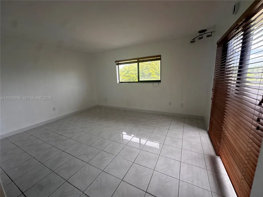 8810 SW 132nd Pl #401DN Miami, FL 33186
