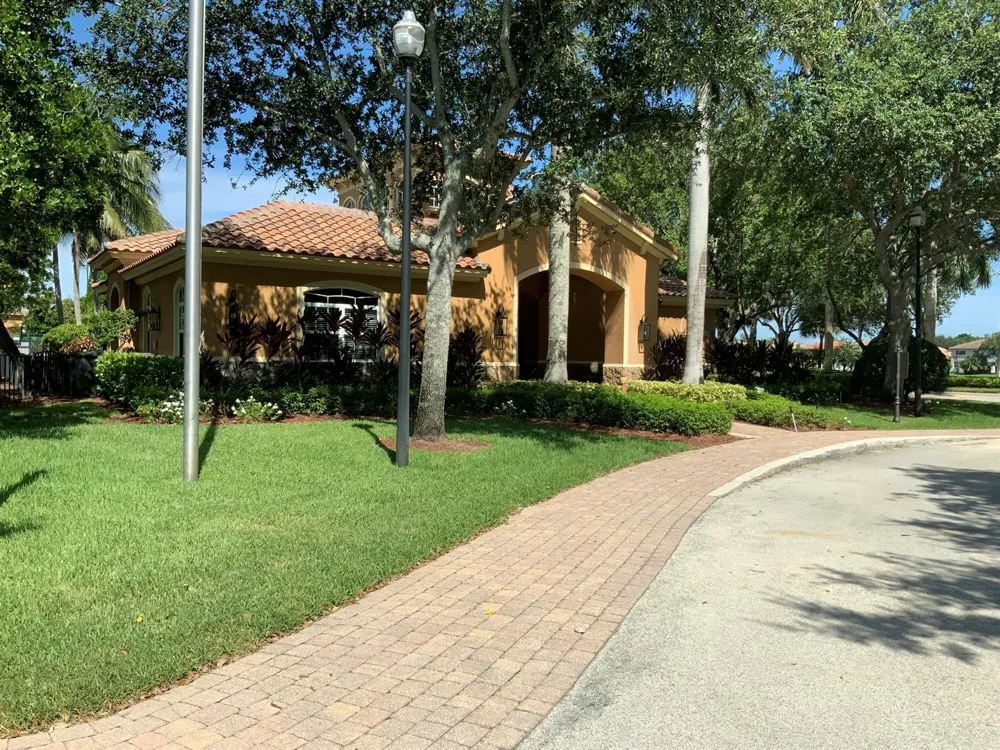 7082 Aliso Avenue West Palm Beach, FL 33413