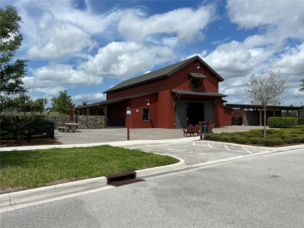 19804 Whispering Creek Rd #19804 Loxahatchee, FL 33470