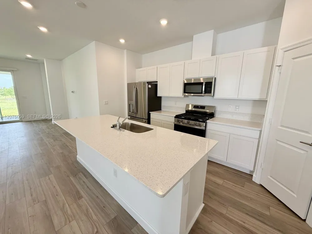 19804 Whispering Creek Rd #19804 Loxahatchee, FL 33470