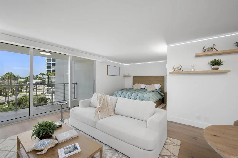 1720 Avenida Del Mundo ##509 Coronado, CA 92118